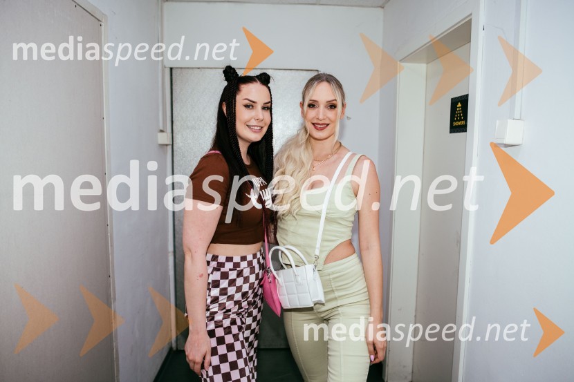  Nika Krmec;  Ines Erbus, pevkaPopstars united, koncert