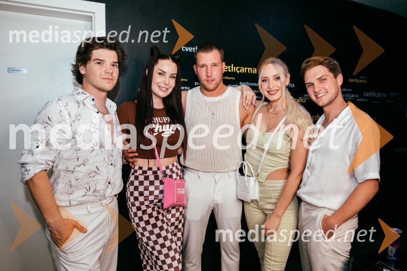  Patrik Mrak, Booom;  Nika Krmec;  Luka  Cvetičanin, Booom;  Ines Erbus, pevka;  Matevž Derenda, BooomPopstars united, koncert