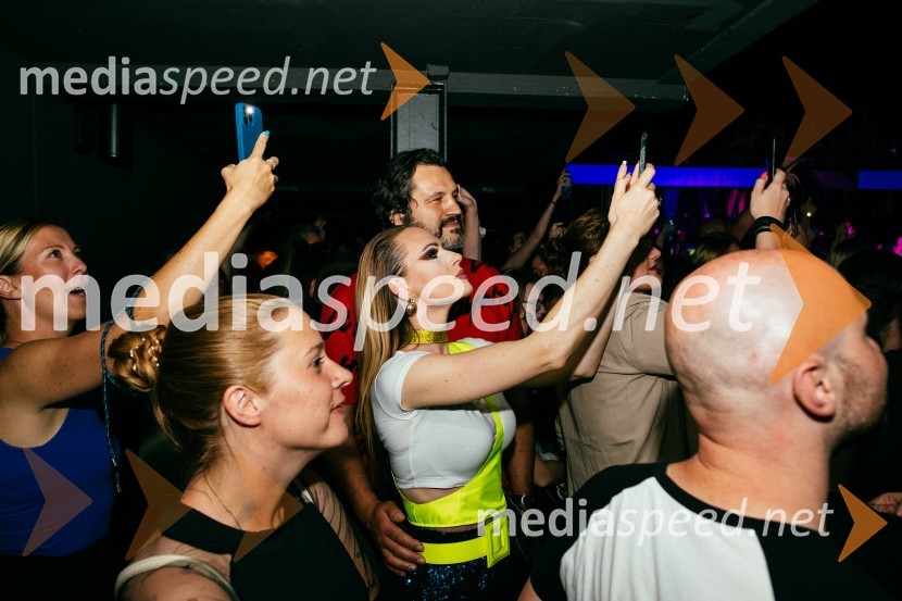  ... ;  Jerneja Podbevšek Zhembrovskyy, modna oblikovalka, voditeljicaPopstars united, koncert