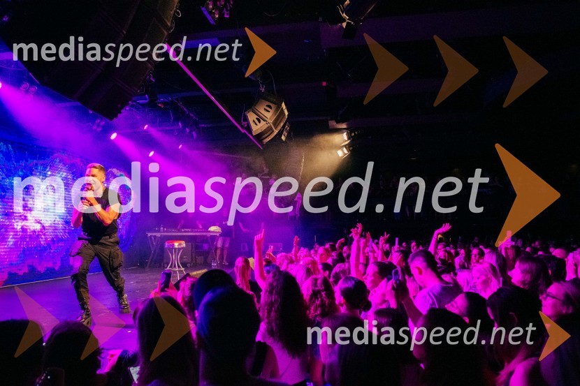  Sebastian Podgornik, pevec in plesalecPopstars united, koncert