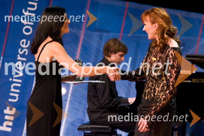 Nada Pavšin, športna novinarka Pop TV-ja in Petra Majdič, smučarska tekačica, 2. športnica leta 2008Športnik leta 2008