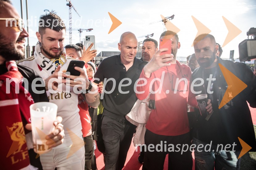  ... ;  Zinedine Zidane, nogometaš, trener;  ... Real Madrid in Liverpool, finalna tekma Lige prvakov