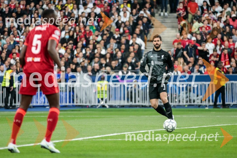  Ibrahima Konaté, nogometaš;  Alisson Becker, nogometašReal Madrid in Liverpool, finalna tekma Lige prvakov