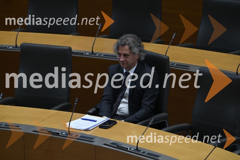 dr. Robert Golob, Predsednik Vlade Republike SlovenijePrisega 15. slovenske vlade in primopredaja premierjev