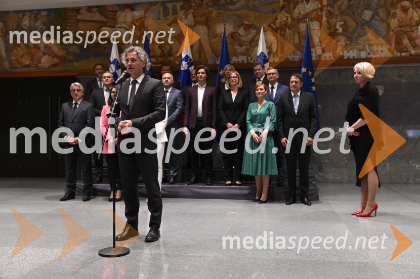 dr. Robert Golob, predsednik vlade RSPrisega 15. slovenske vlade in primopredaja premierjev