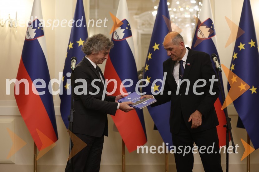 dr. Robert Golob, Predsednik Vlade Republike Slovenije;  Janez Janša, predsednik stranke SDSPrisega 15. slovenske vlade in primopredaja premierjev