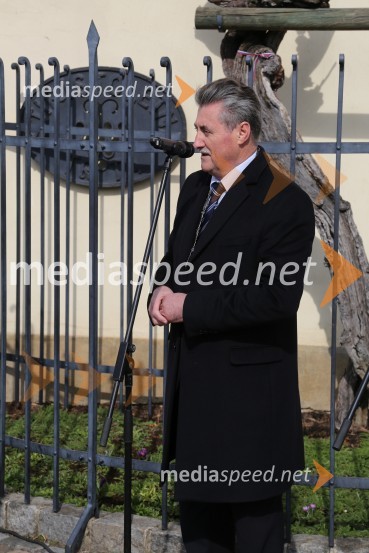  Geza Erniša, nekdanji evangeličanski škofUmrl je znani evangeličanski škof, Geza Erniša