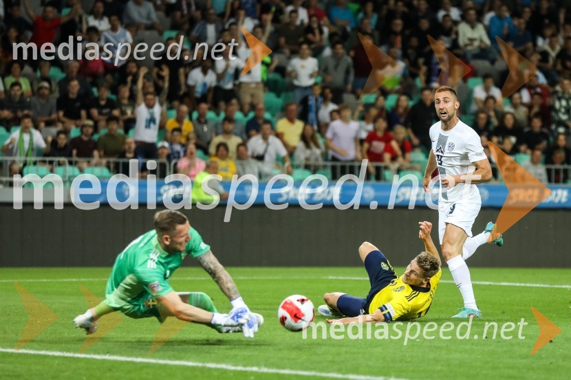  ... ;  ... ;  Andraž Šporar, nogometaš, ŠK Slovan BratislavaLiga narodov: Slovenija - Švedska