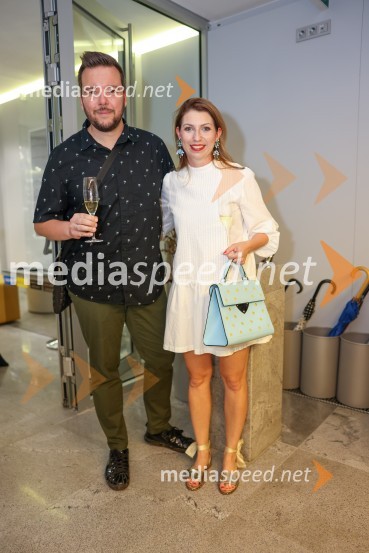  Denis Bende Živčec, novinar, Večer;  Petra Greiner Merlak, ustanoviteljica Zavoda 13, Slovenka leta 2017Ambasador gostoljubja in dobrega počutja 2022 VSGT Maribor