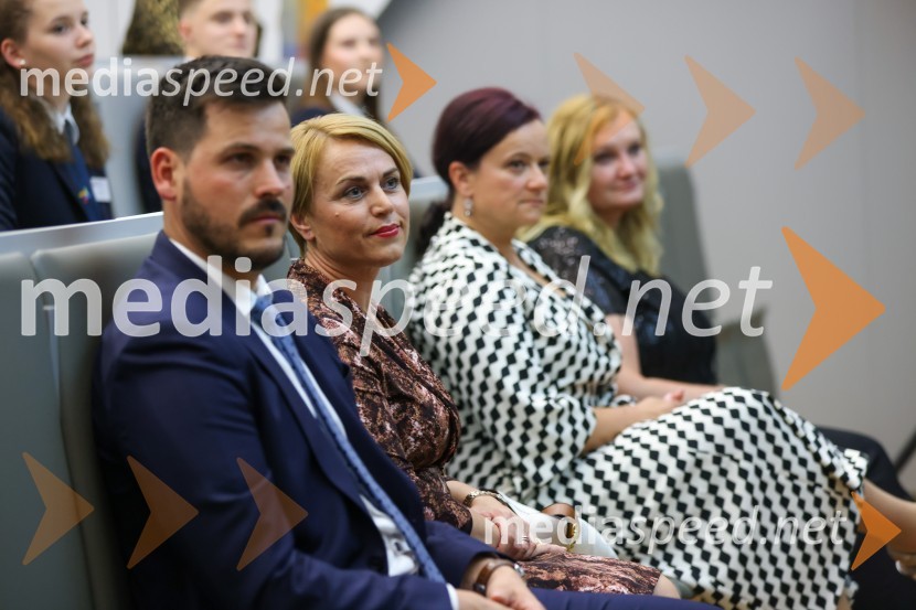  Martin Jezeršek, generalni direktor Jezeršek d.o.o.;  Ilona Stermecki, v.d. direktorice podjetja STO; dr. Tanja Angleitner Sagadin, direktorica, VSGT MariborAmbasador gostoljubja in dobrega počutja 2022 VSGT Maribor