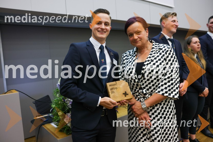  Tristan Romih; dr. Tanja Angleitner Sagadin, direktorica, VSGT MariborAmbasador gostoljubja in dobrega počutja 2022 VSGT Maribor