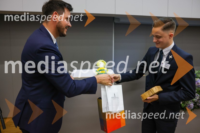  Martin Jezeršek, generalni direktor Jezeršek d.o.o.;  Tristan RomihAmbasador gostoljubja in dobrega počutja 2022 VSGT Maribor