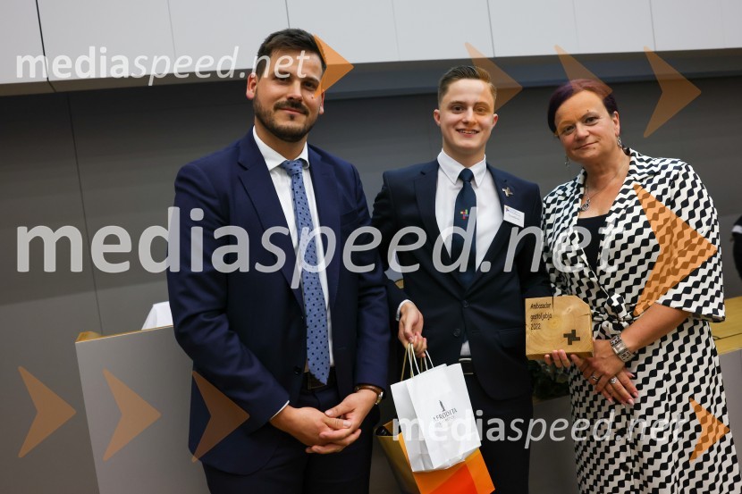  Martin Jezeršek, generalni direktor Jezeršek d.o.o.;  Tristan Romih; dr. Tanja Angleitner Sagadin, direktorica, VSGT MariborAmbasador gostoljubja in dobrega počutja 2022 VSGT Maribor