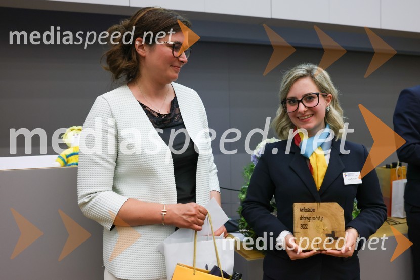  ... ;  Urša FornazaričAmbasador gostoljubja in dobrega počutja 2022 VSGT Maribor