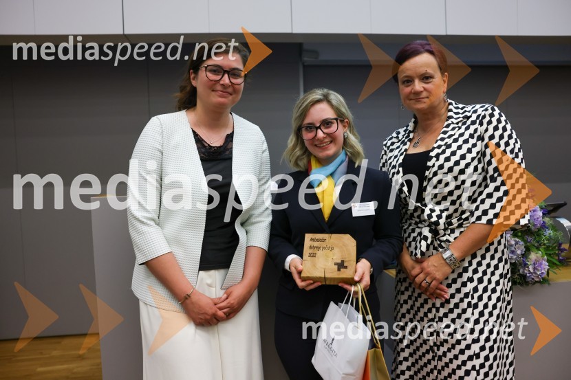  ... ;  Urša Fornazarič; dr. Tanja Angleitner Sagadin, direktorica, VSGT MariborAmbasador gostoljubja in dobrega počutja 2022 VSGT Maribor