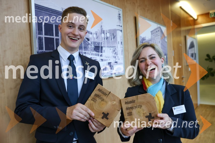  Tristan Romih;  Urša FornazaričAmbasador gostoljubja in dobrega počutja 2022 VSGT Maribor