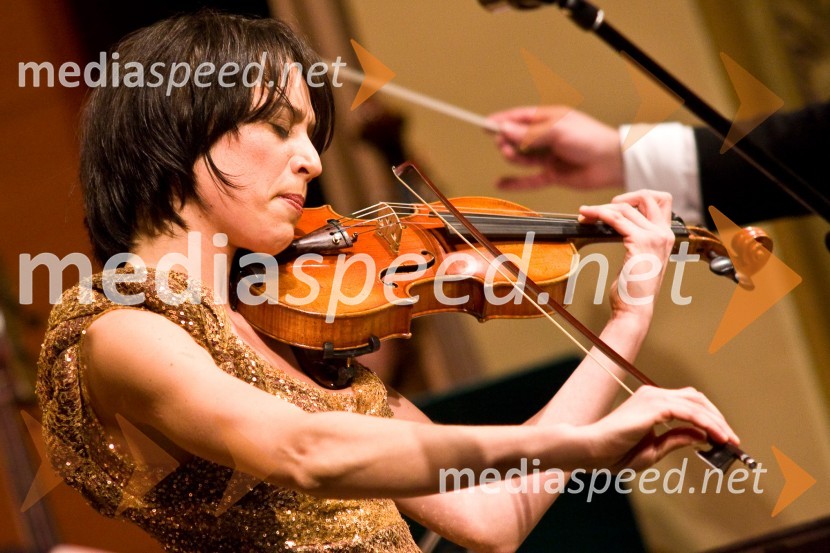 Anja Bukovec, violinistkaAnja Bukovec, božično-novoletni koncert