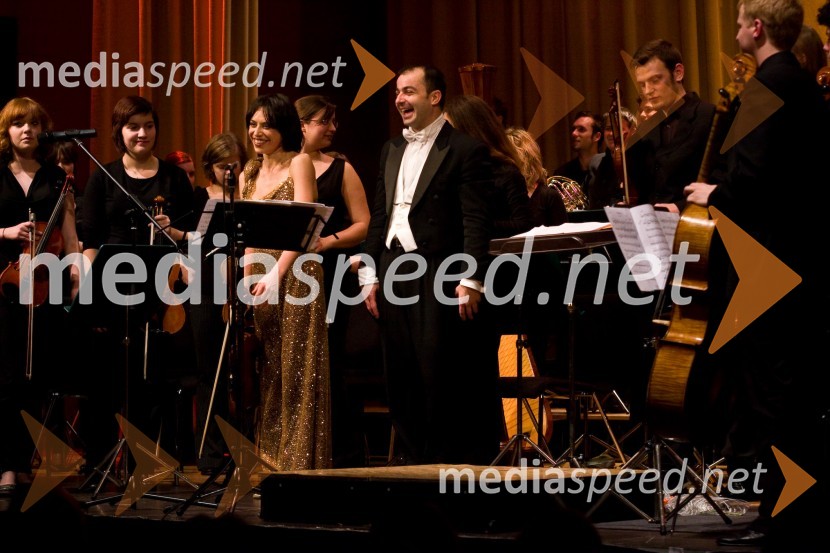 Božično-novoletni koncert Anje Bukovec, poklonAnja Bukovec, božično-novoletni koncert