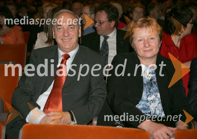 Janez Ujčič, lastnik televizije RTS z ženoJanez Ujčič