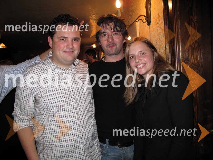 Damijan Koletnik, direktor Dravskih elektrarn Maribor in predsednik Nadzornega sveta Telekoma Slovenije z ženo Sandro ter Robert Pešut - Magnifico, pevecMagnifico, božični koncert