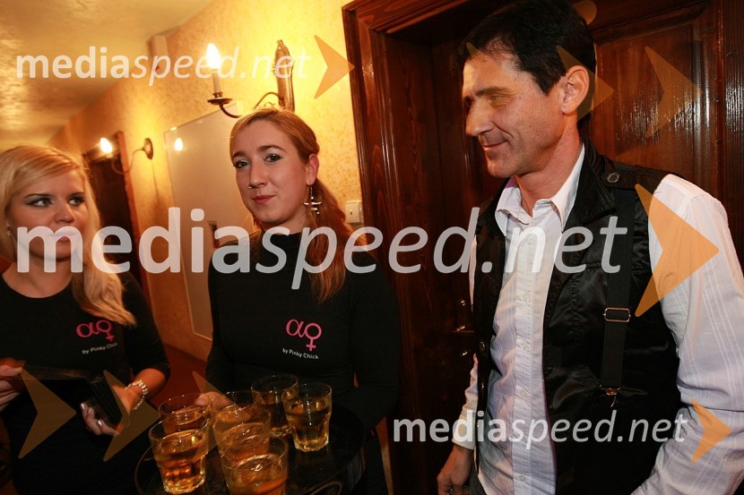 Hostesi in Stojan Auer, Net TVMagnifico, božični koncert