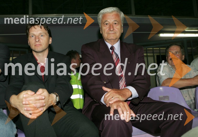 Podpredsednik NK Maribor in v.d. direktorja ter nekdanji nogometaš Alojz Fricelj in predsednik kluba prim. Rudi TURK, dr.med.Stipe Balajič poslovilna tekma