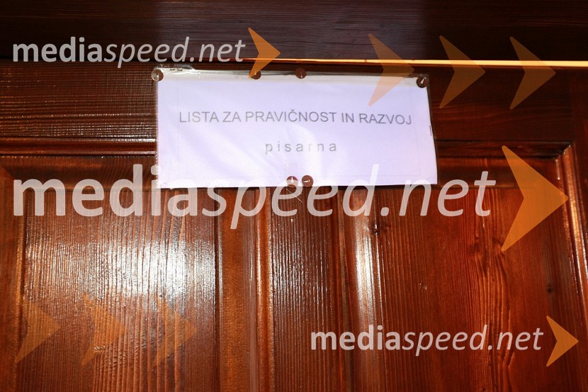 Lista za pravičnost in razvoj, pisarnaMagnifico, božični koncert