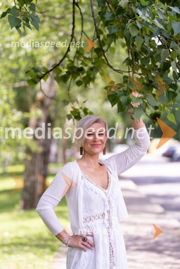  Mojca Debelak, predsednica Energijskega centra MojChiMojca Debelak