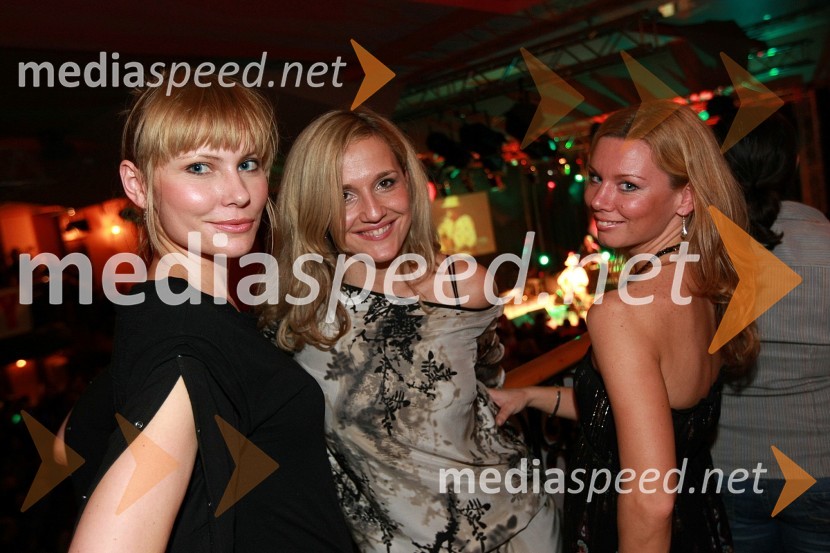 Dr. Vesna Šalamun, Nuša Šegrec in Maja Verdanik, NKBMMagnifico, božični koncert