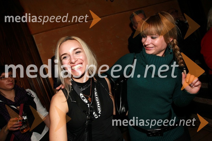 ... in Anja PoštrakMagnifico, božični koncert