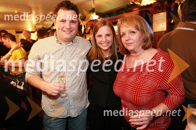 Damijan Koletnik, direktor Dravskih elektrarn Maribor in predsednik Nadzornega sveta Telekoma Slovenije z ženo Sandro in Alenka Iskra, direktorica Term Maribor d.d.Magnifico, božični koncert