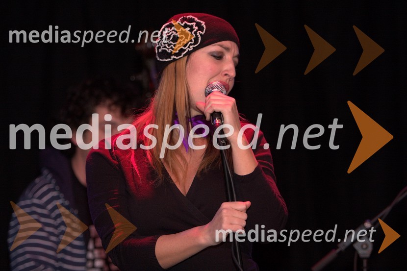 Eva Hren, pevkaEva Hren in Sladcore