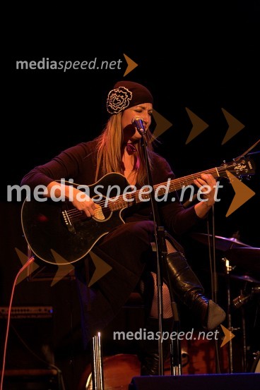 Eva Hren, pevkaEva Hren in Sladcore