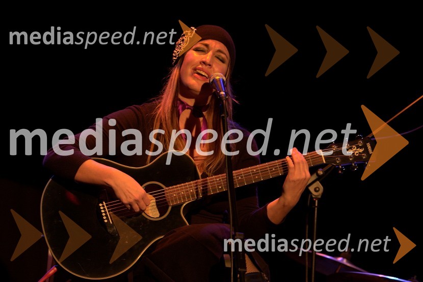 Eva Hren, pevkaEva Hren in Sladcore