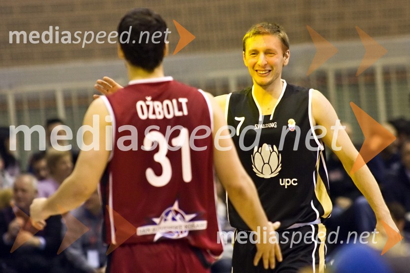 Tekmovanje v metanju trojk: Sašo Ožbolt in Simon Petrov, košarkašaDan slovenske košarke