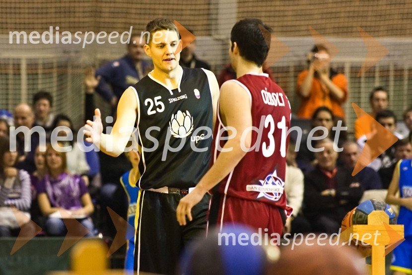 Tekmovanje v metanju trojk: Nicolas Jacobson Sašo Ožbolt, košarkašaDan slovenske košarke