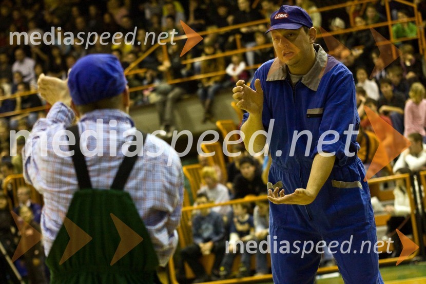 Dejmo stisnt teater, komični vložekDan slovenske košarke