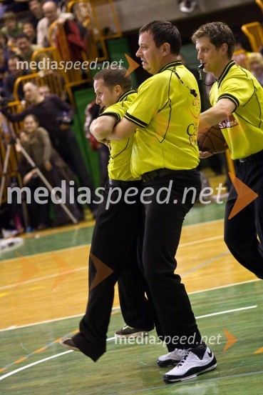 Dejmo stisnt teater, komični vložekDan slovenske košarke