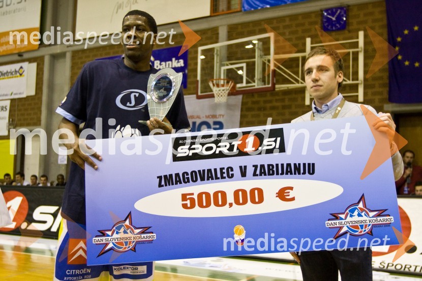 Terence Hudley, zmagovalec tekmovanja v zabijanju in ...Dan slovenske košarke