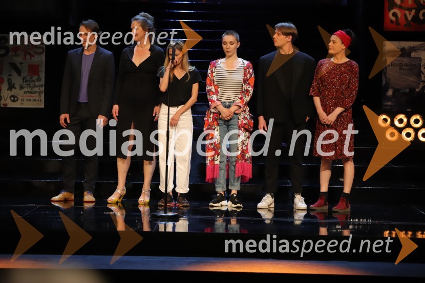  Marko  Mandić, igralec;  Nina Valič, igralka;  Nina Rajić Kranjac, režiserka;  Nataša Keser, igralka;  Timon Šturbej, igralec;  Pia Zemljič, igralkaZaključek 57. festivala Borštnikovo srečanje