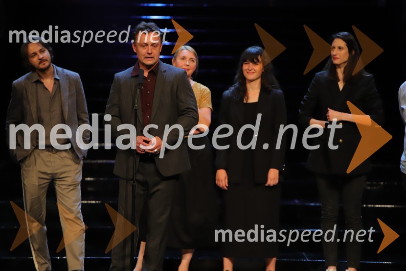  ... ;  Peter Srpčič, direktor, Mestno gledališče Ptuj;  Darja Reichman, igralka;  Doroteja Nadrah, igralka;  Miranda  Trnjanin, igralkaZaključek 57. festivala Borštnikovo srečanje