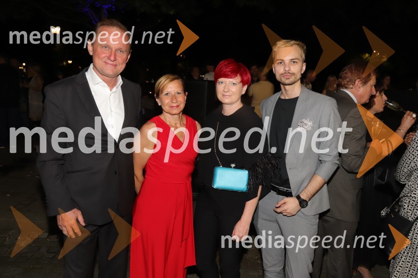 dr. Samo Peter Medved,  podžupan, Mestna občina Maribor ;  Duška Medved;  Valerija Grubelnik, Cvetličarna Grubelnik;  David Hojnik, modni oblikovalec DH fashionZaključek 57. festivala Borštnikovo srečanje