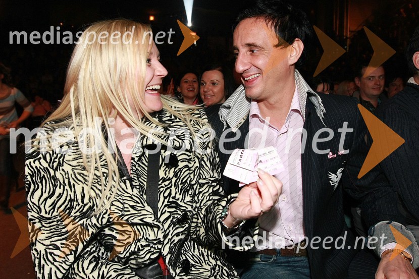 Smiljan Mori, motivator in njegova žena Helena Kodrič Mori, pevkaRTV Net praznuje, novoletni koncert