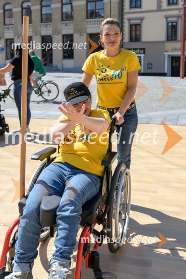 Ples na vozičkih ob 40. obletnici mariborskega društva Sonček