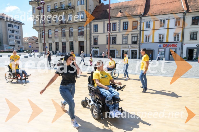 Ples na vozičkih ob 40. obletnici mariborskega društva Sonček