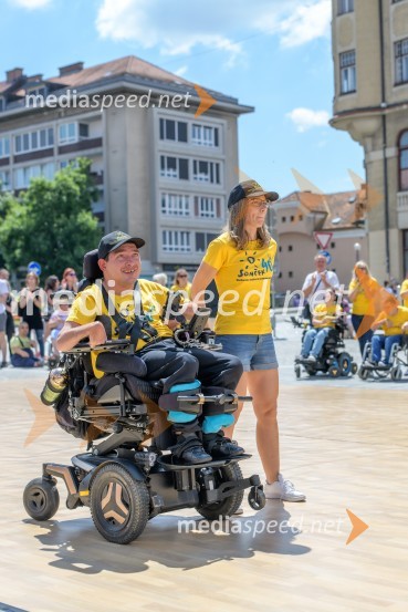 Ples na vozičkih ob 40. obletnici mariborskega društva Sonček