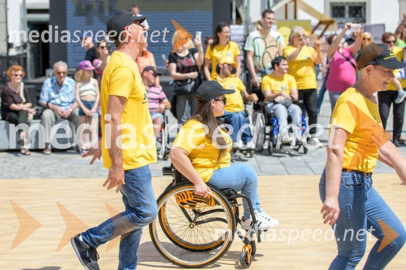 Ples na vozičkih ob 40. obletnici mariborskega društva Sonček