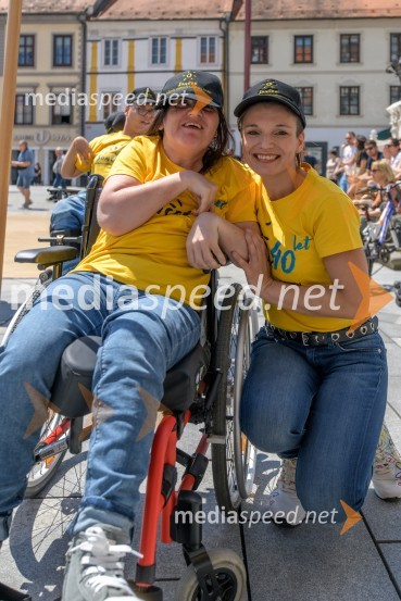 Ples na vozičkih ob 40. obletnici mariborskega društva Sonček