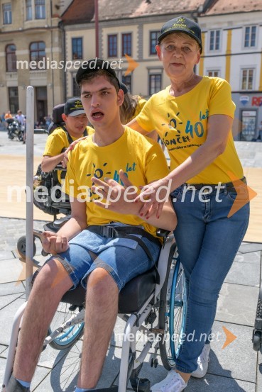 Ples na vozičkih ob 40. obletnici mariborskega društva Sonček