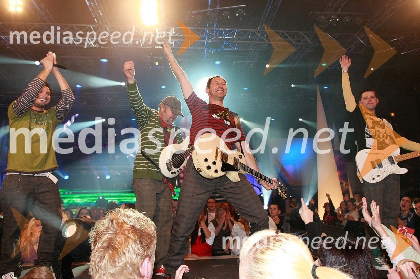 Skupina ČukiRTV Net praznuje, novoletni koncert